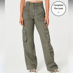 Hollister Ultra High-Rise Baggy 3-Pocket Cargo Pants, Olive 28S
